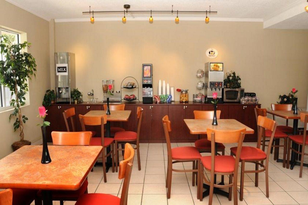 Motel Super 8 By Wyndham Kissimmee Exterior foto